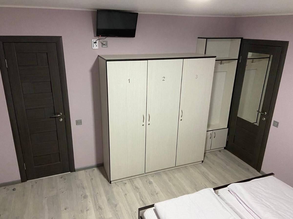 Guest House Max Khmelʼnytsʼkyy Екстериор снимка