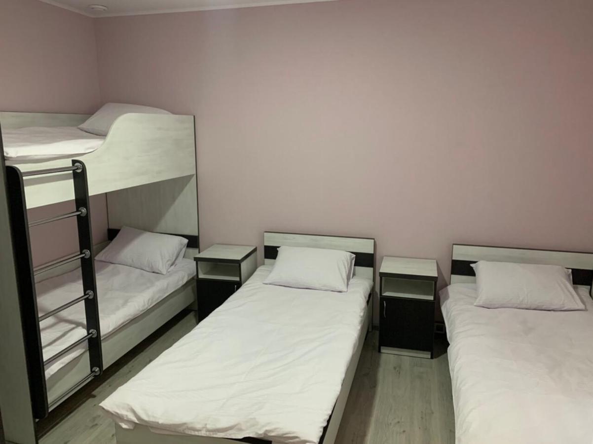 Guest House Max Khmelʼnytsʼkyy Екстериор снимка