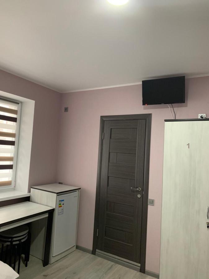 Guest House Max Khmelʼnytsʼkyy Екстериор снимка