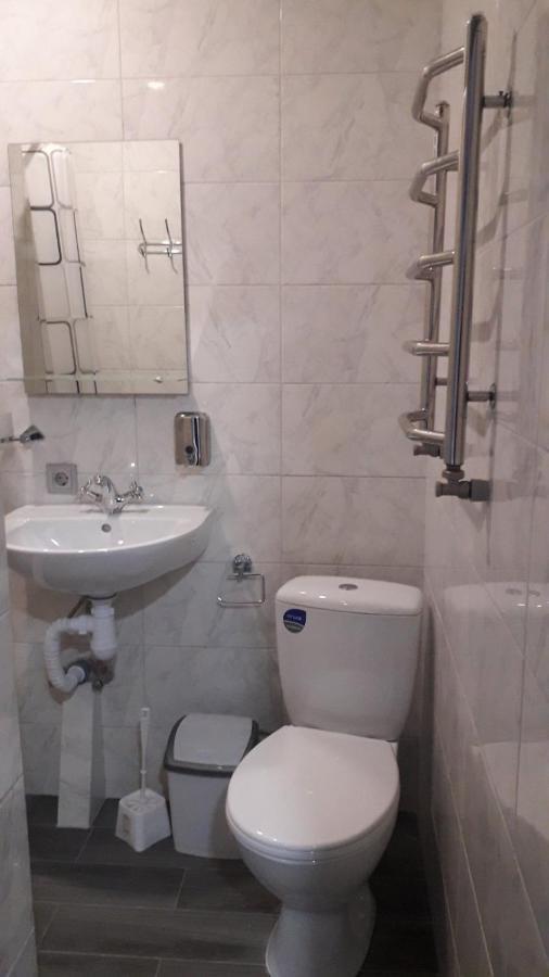 Guest House Max Khmelʼnytsʼkyy Екстериор снимка