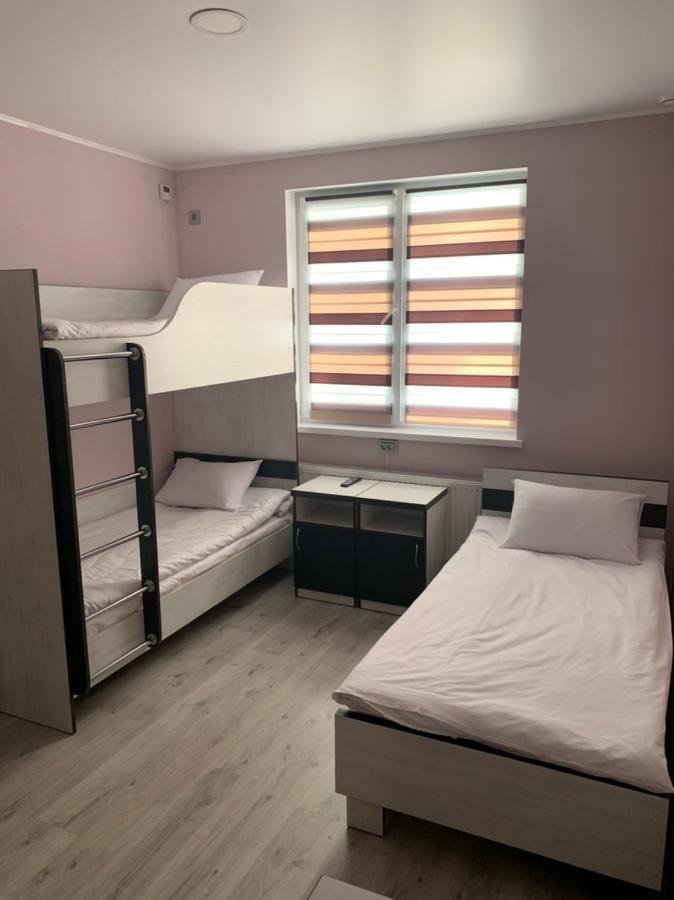 Guest House Max Khmelʼnytsʼkyy Екстериор снимка